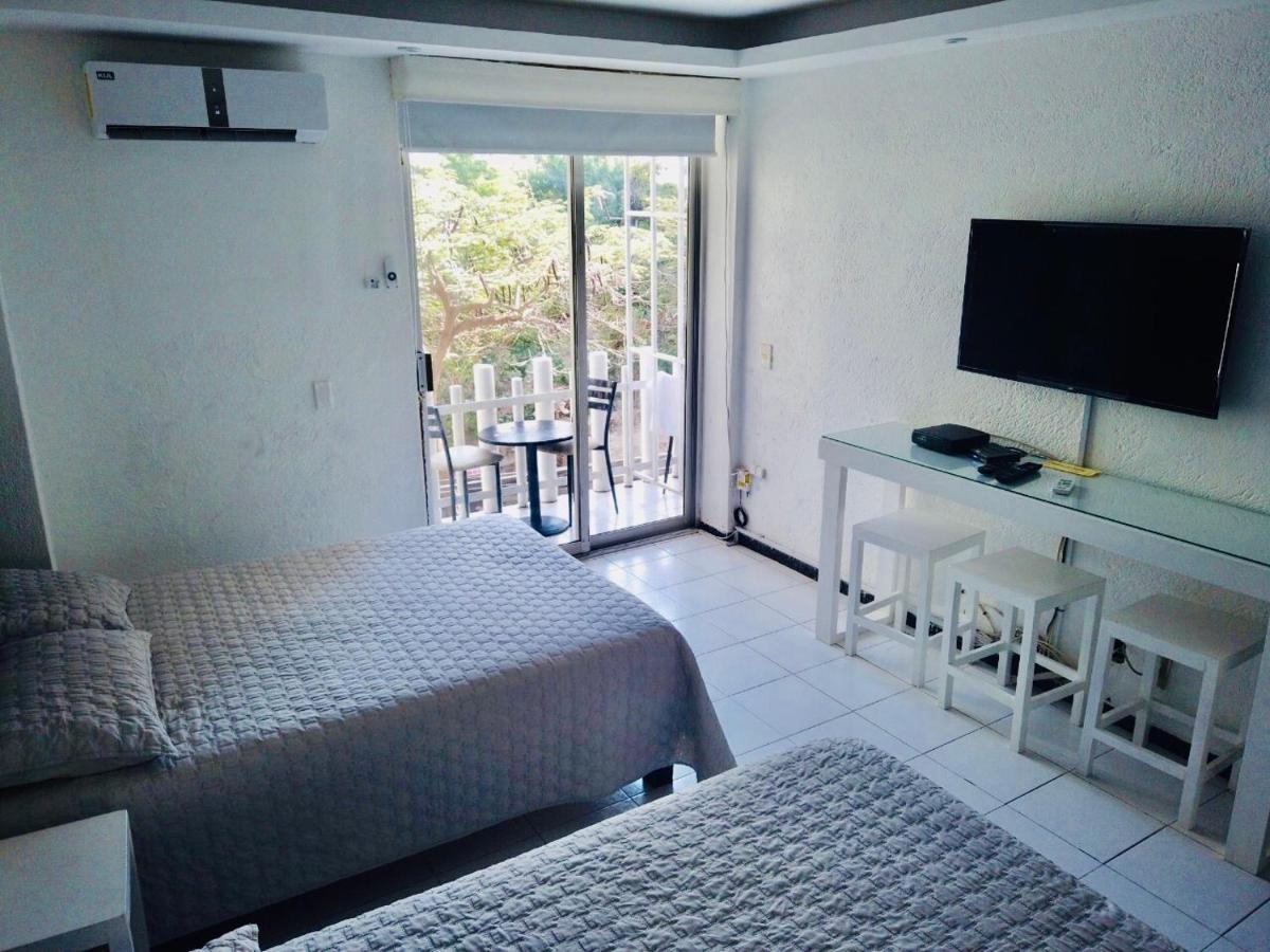Acapulco Hotel Y Suites Mediterrane Exterior photo